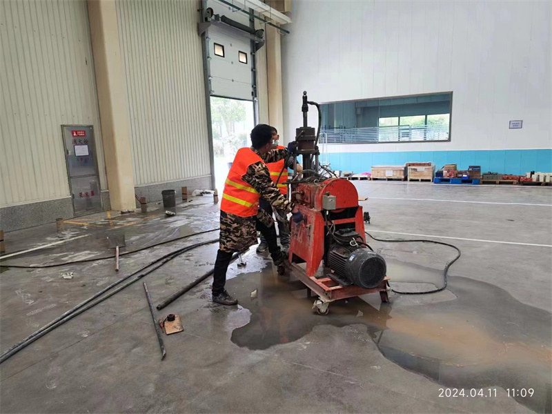 辽阳厂房地面下沉塌陷注浆加固施工